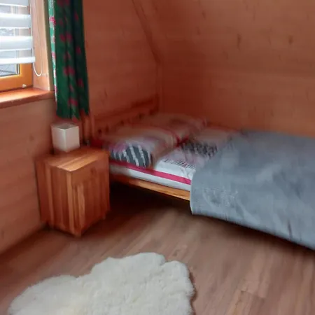 Kompleks wypoczynkowy Do Wynajęcia - Podczerwone Koniowka